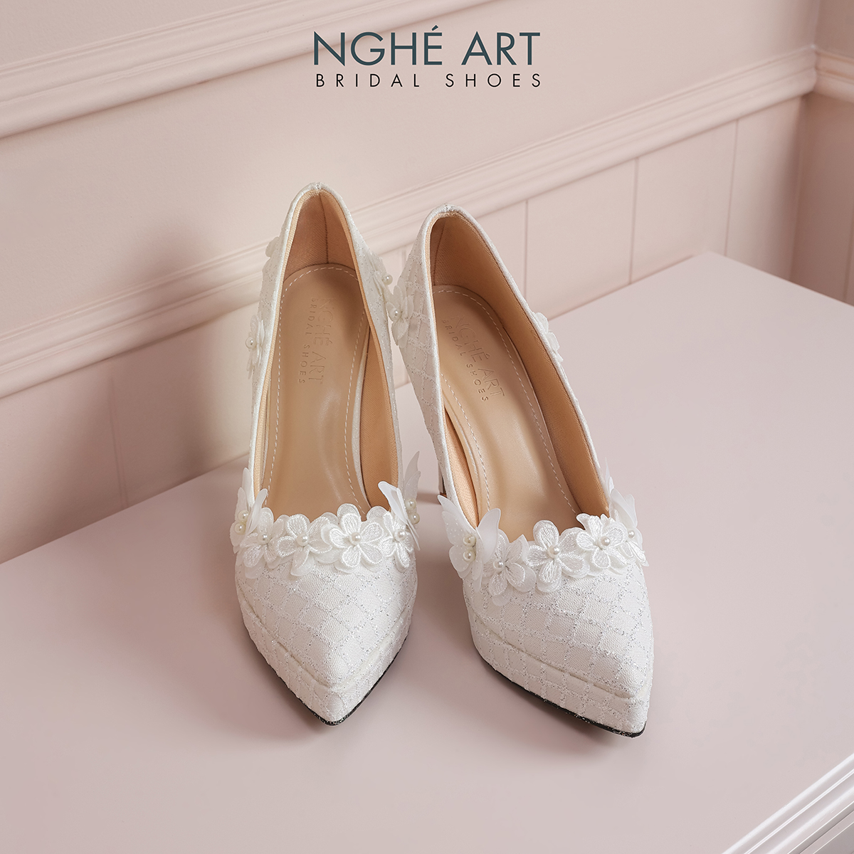 Giày cưới Nghé Art cao gót ren hoa hồ điệp trắng 564-543-12P-NHU-TRANG - Ảnh 5 - Nghé Art Bridal Shoes – 0822288288