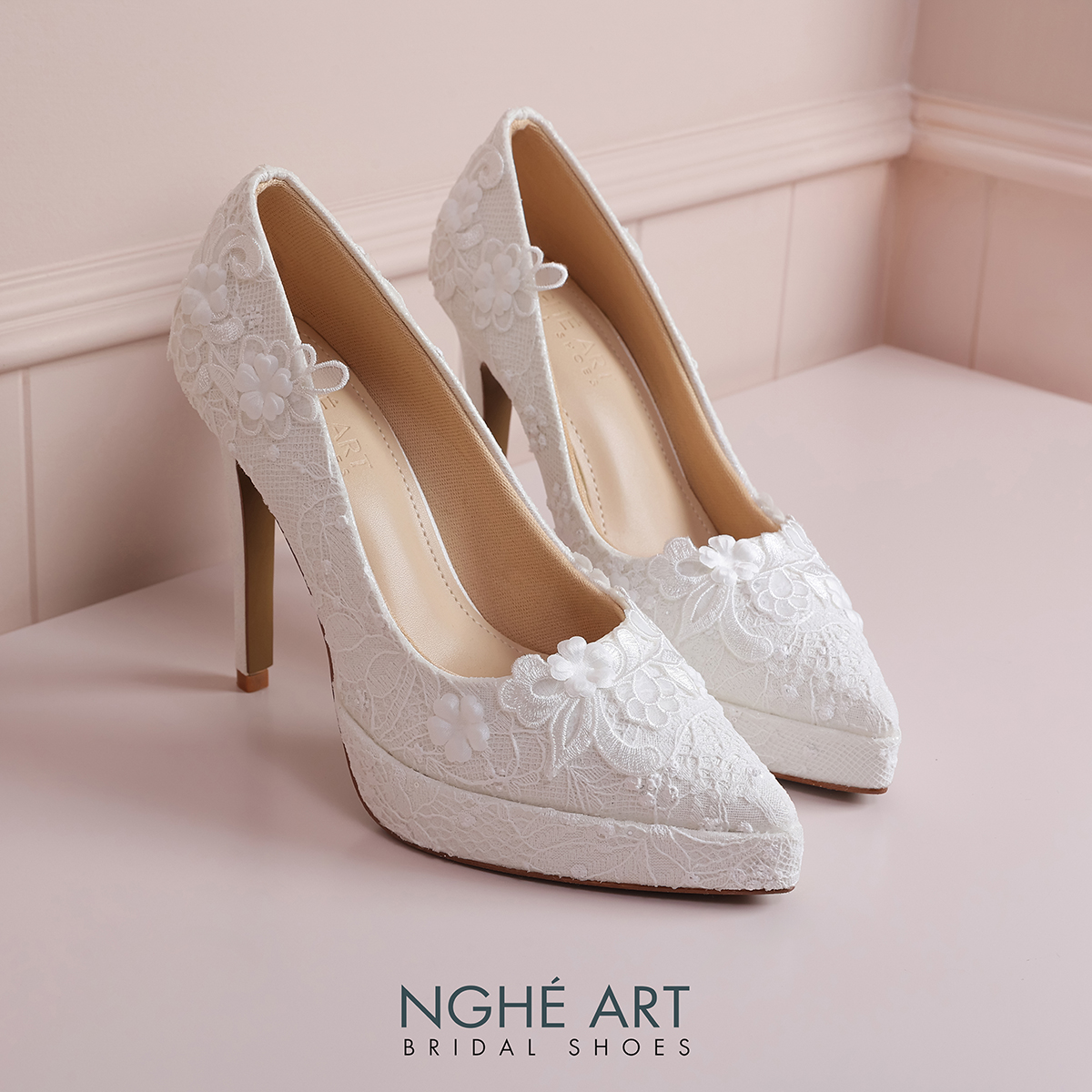 Giày cưới Nghé Art cao gót ren hoa nhũ trắng 568-543-12P-NHU-TRANG - Ảnh 1 - Nghé Art Bridal Shoes – 0822288288