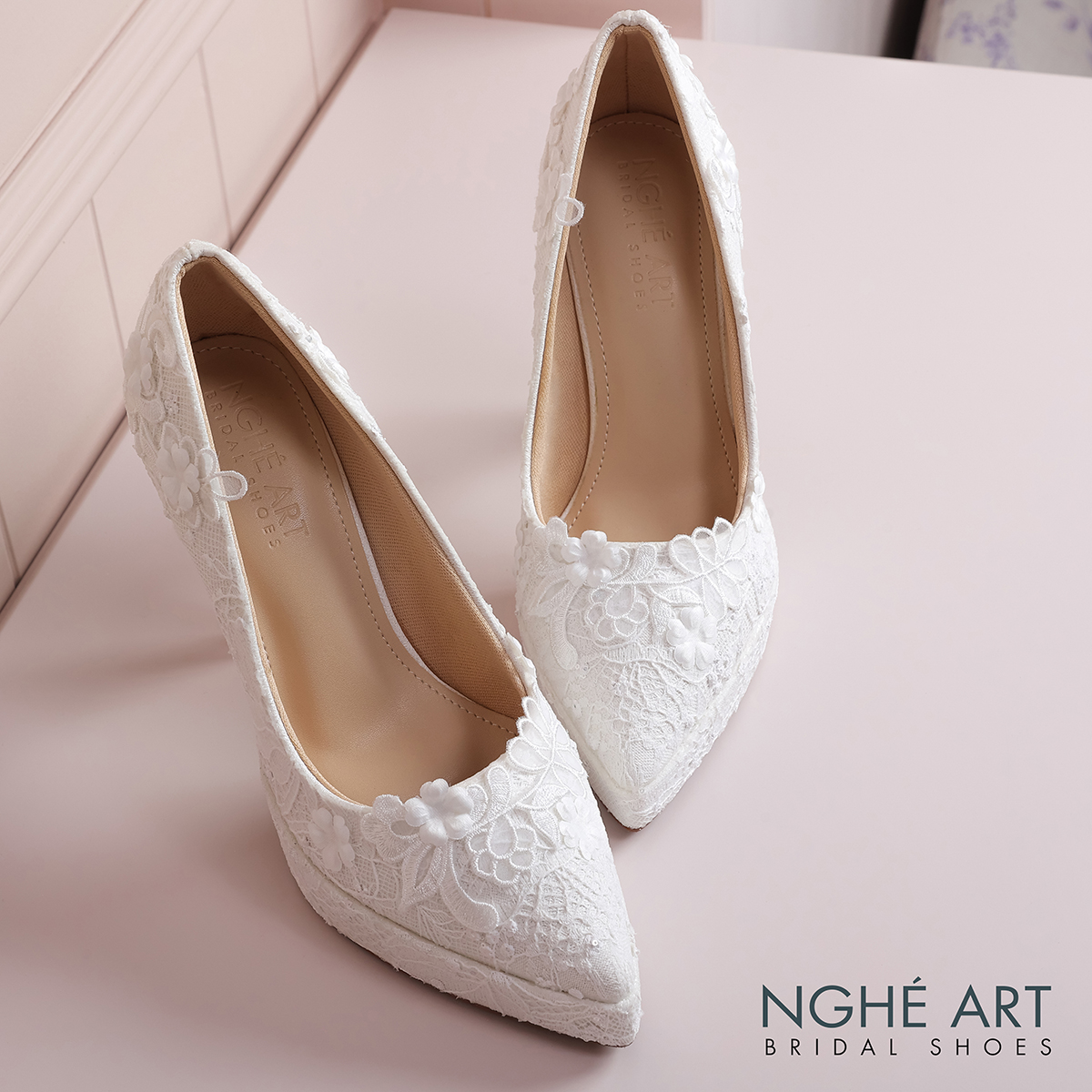 Giày cưới Nghé Art cao gót ren hoa nhũ trắng 568-543-12P-NHU-TRANG - Ảnh 2 - Nghé Art Bridal Shoes – 0822288288