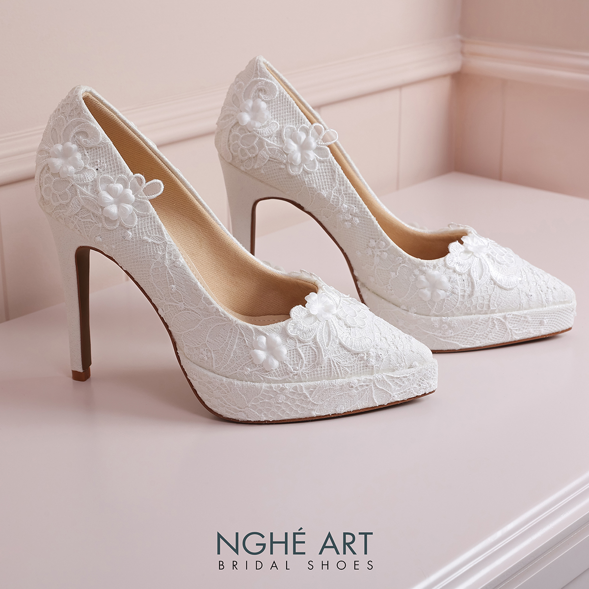 Giày cưới Nghé Art cao gót ren hoa nhũ trắng 568-543-12P-NHU-TRANG - Ảnh 6 - Nghé Art Bridal Shoes – 0822288288