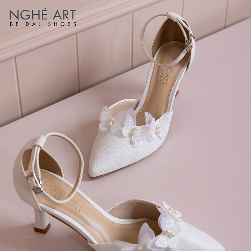 Giày cưới Nghé Art đính cánh bướm trắng 570-TRANG-430-7P-NHU-TRANG - Ảnh 4 - Nghé Art Bridal Shoes – 0822288288