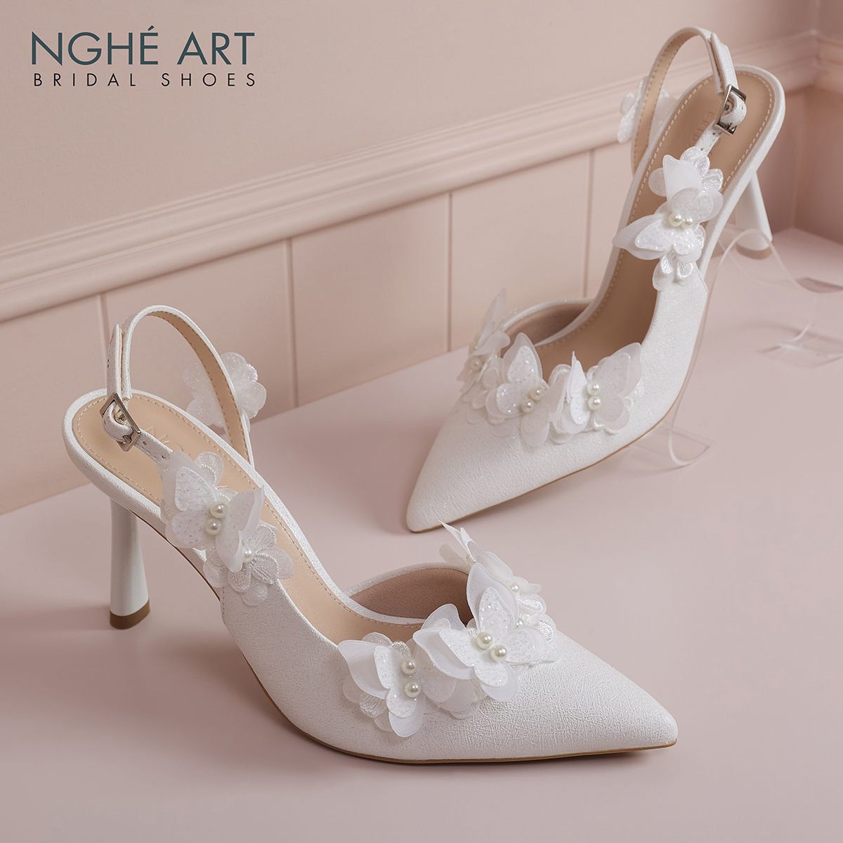 Giày cưới Nghé Art slingback đính cánh hoa hồ điệp trắng 572-535-NHU-TRANG - Ảnh 5 - Nghé Art Bridal Shoes – 0822288288