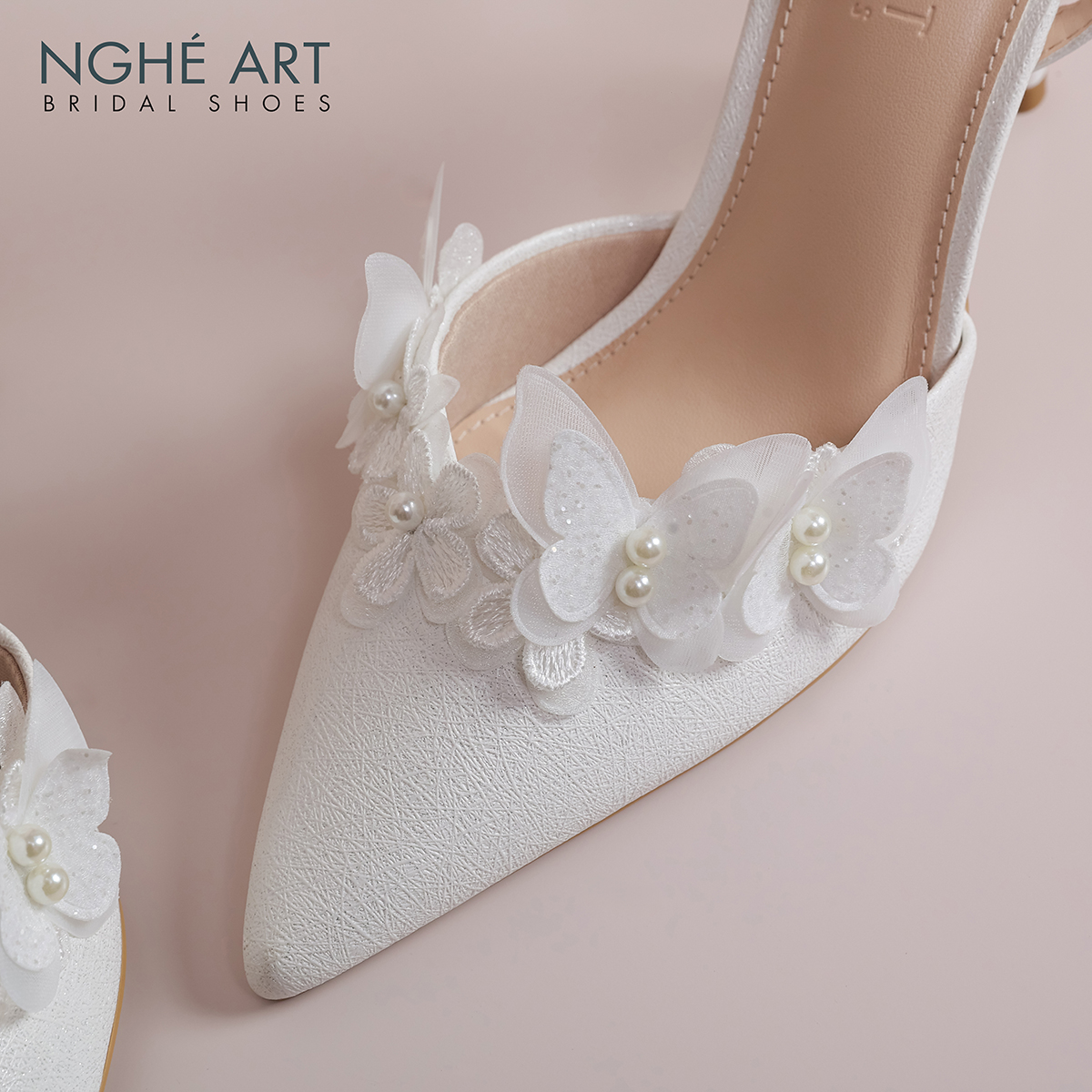 Giày cưới Nghé Art cao gót đính cánh hoa hồ điệp trắng 572-590-9P-NHU-TRANG - Ảnh 3 - Nghé Art Bridal Shoes – 0822288288