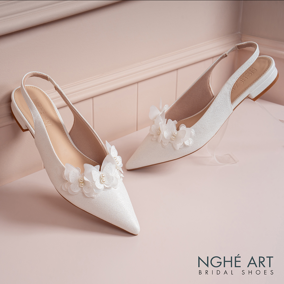 Giày cưới Nghé Art slingback dáng bệt đính cánh hoa hồ điệp trắng 572-593-2P-NHU-TRANG - Ảnh 2 - Nghé Art Bridal Shoes – 0822288288
