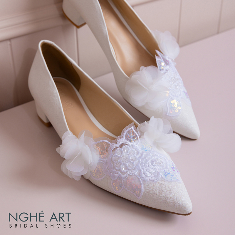 Giày cưới Nghé Art ren kim sa trắng phối hoa voan 577-274-4P-NHU-TRANG - Ảnh 2 - Nghé Art Bridal Shoes – 0822288288