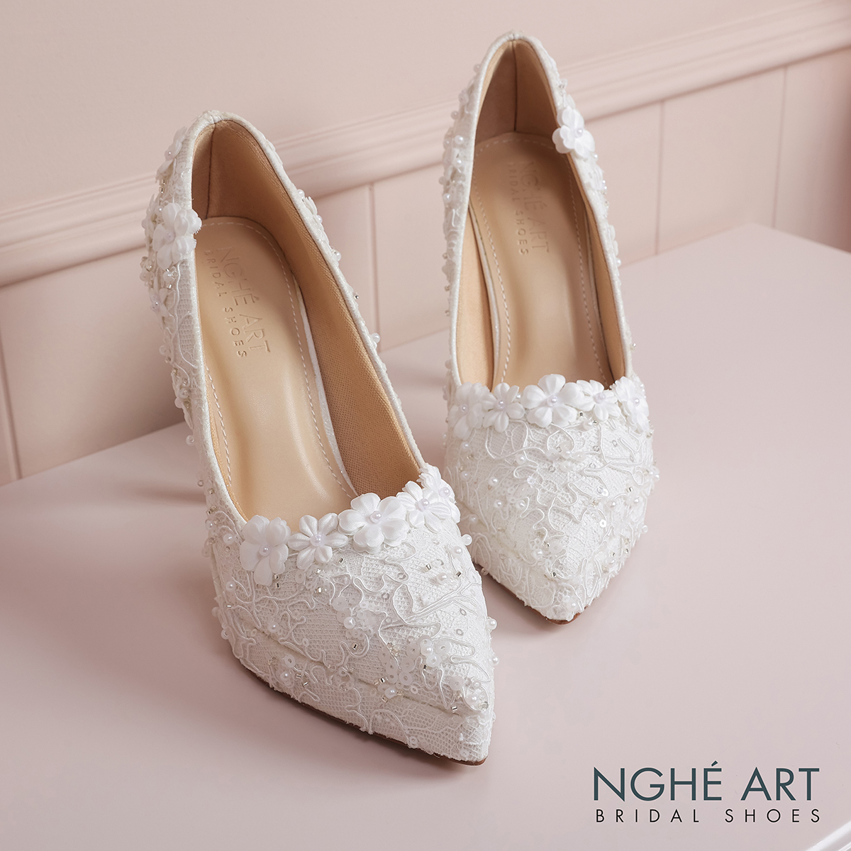 Giày cưới Nghé Art ren kim sa ngọc trai hoa trắng 583-543-12P-NHU-TRANG - Ảnh 4 - Nghé Art Bridal Shoes – 0822288288
