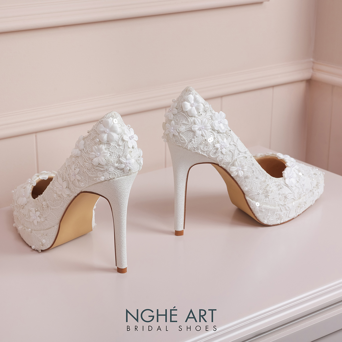 Giày cưới Nghé Art ren kim sa ngọc trai hoa trắng 583-543-12P-NHU-TRANG - Ảnh 8 - Nghé Art Bridal Shoes – 0822288288