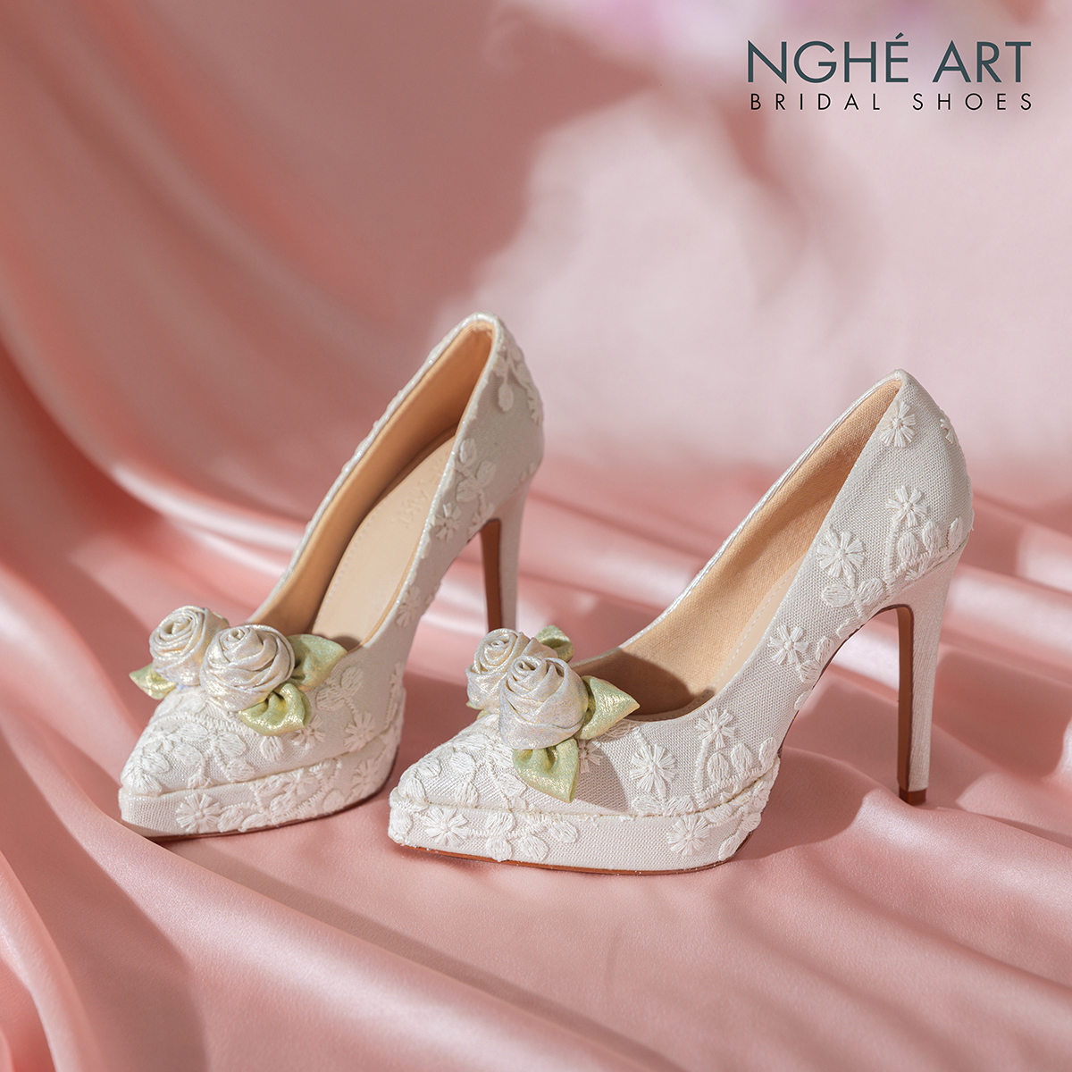Giày cưới Nghé Art cao gót ren thủ công hoa hồng 584-543-12P-NHU-VANG - Ảnh 3 - Nghé Art Bridal Shoes – 0822288288