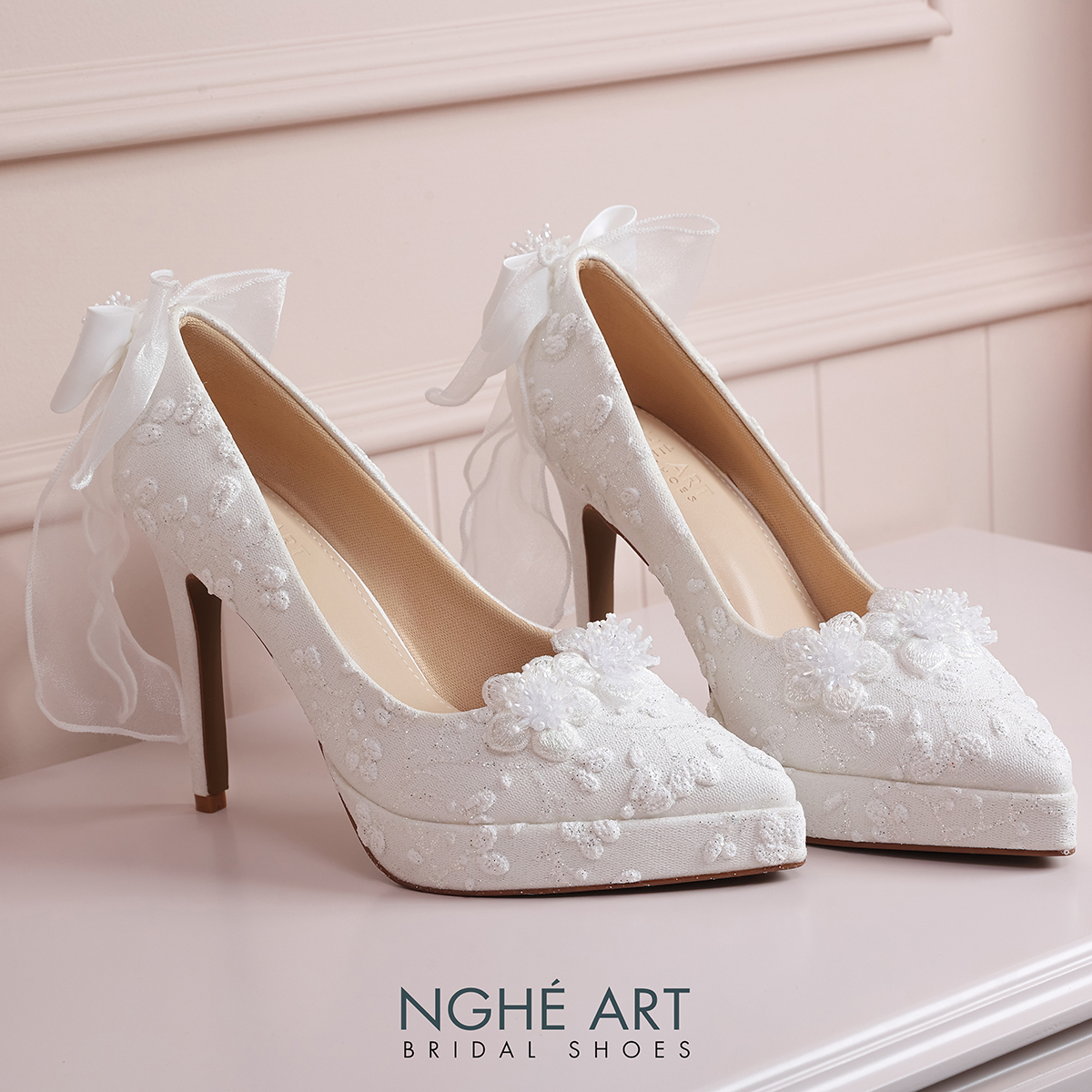 Giày cưới Nghé Art ren hoa pha lê gót nơ 587-543-12P-NHU-TRANG - Ảnh 4 - Nghé Art Bridal Shoes – 0822288288
