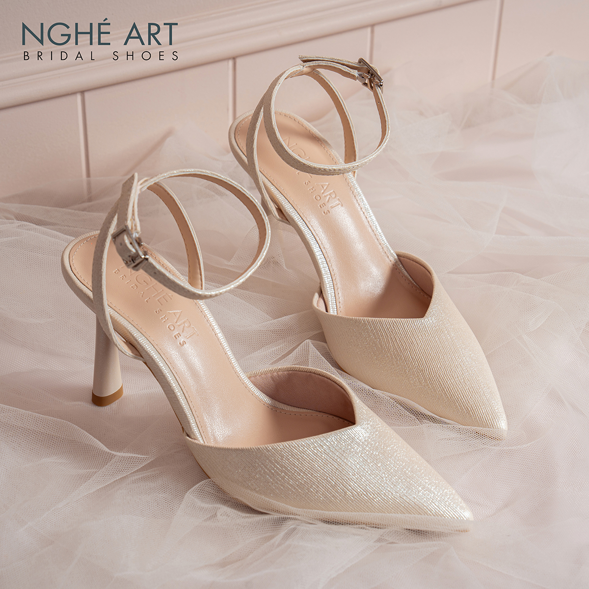 Giày cưới Nghé Art basic cao gót 590-9P-NHU-VANG - Ảnh 1 - Nghé Art Bridal Shoes – 0822288288