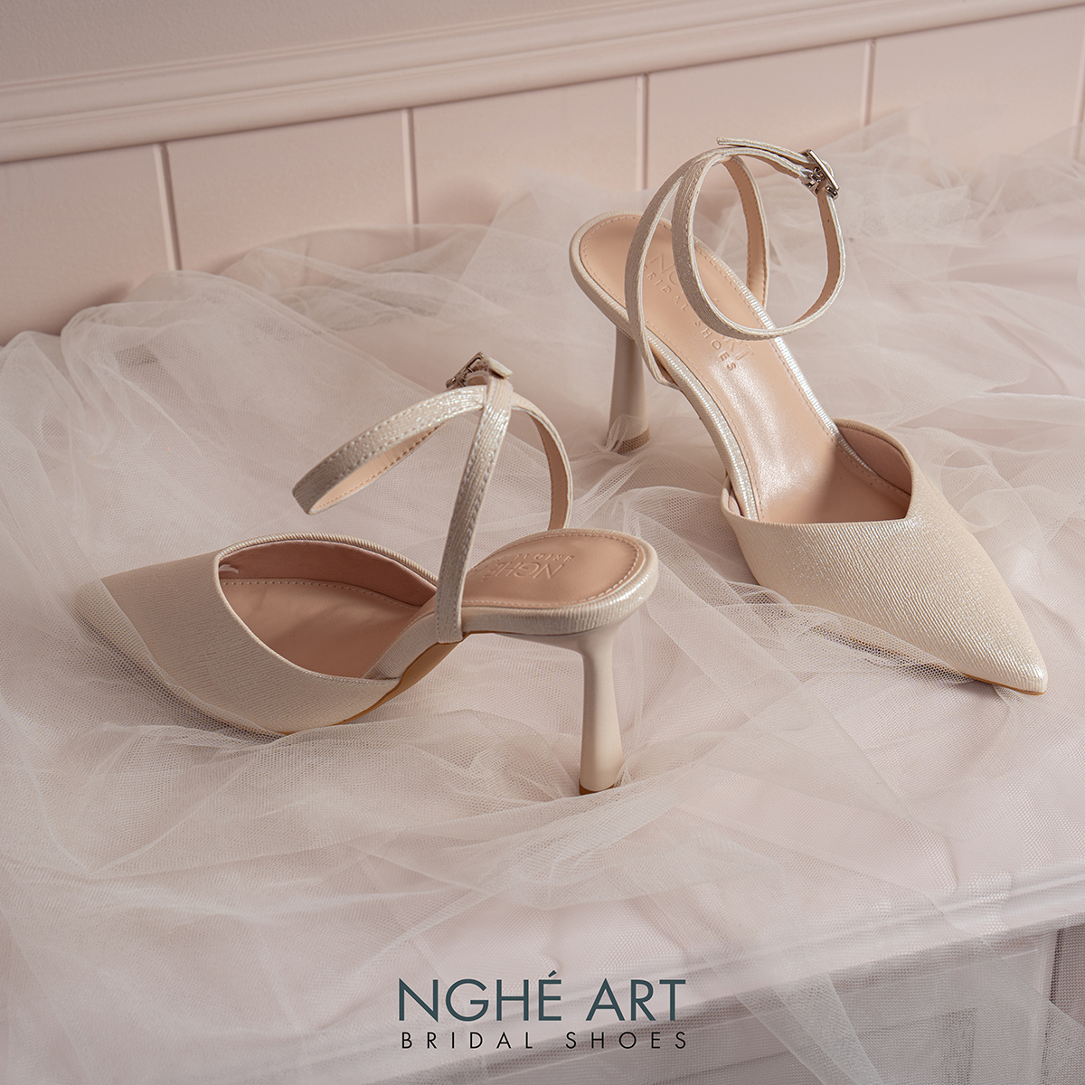 Giày cưới Nghé Art basic cao gót 590-9P-NHU-VANG - Ảnh 4 - Nghé Art Bridal Shoes – 0822288288