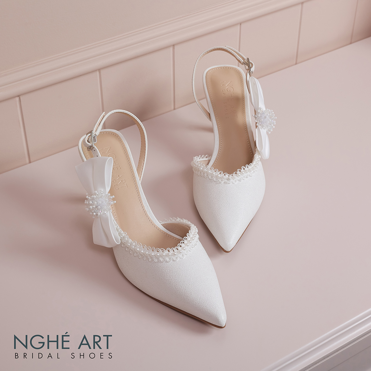 Giày cưới Nghé Art slingback viền ren ngọc trai gót nơ 596-535-NHU-TRANG - Ảnh 1 - Nghé Art Bridal Shoes – 0822288288