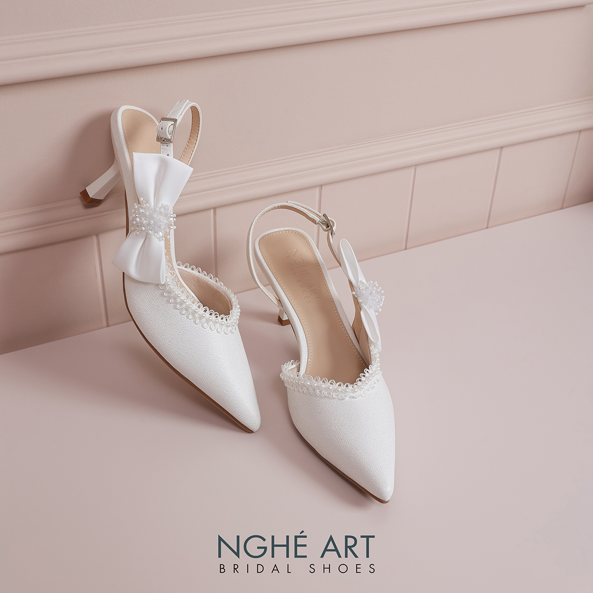Giày cưới Nghé Art slingback viền ren ngọc trai gót nơ 596-535-NHU-TRANG - Ảnh 3 - Nghé Art Bridal Shoes – 0822288288
