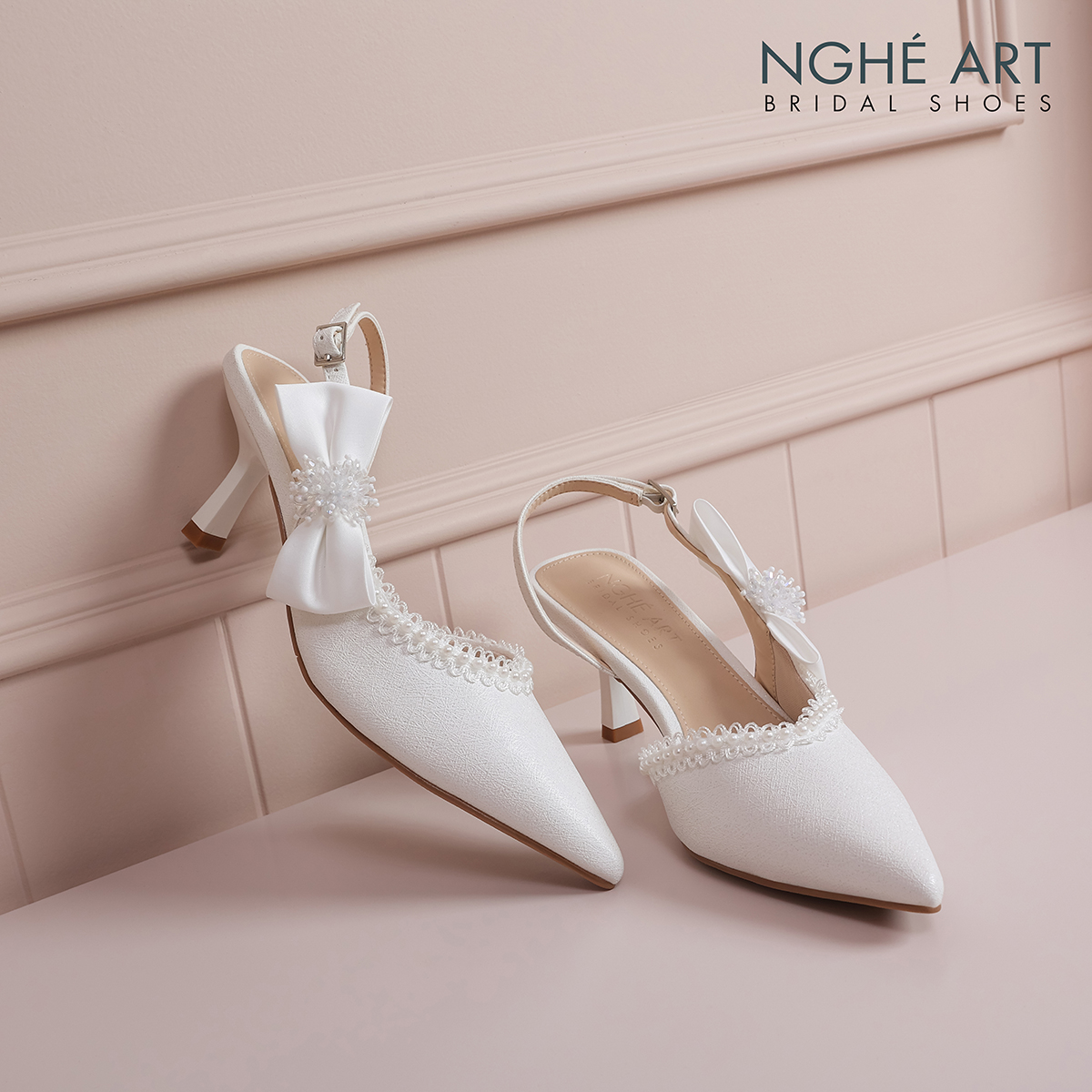 Giày cưới Nghé Art slingback viền ren ngọc trai gót nơ 596-535-NHU-TRANG - Ảnh 4 - Nghé Art Bridal Shoes – 0822288288