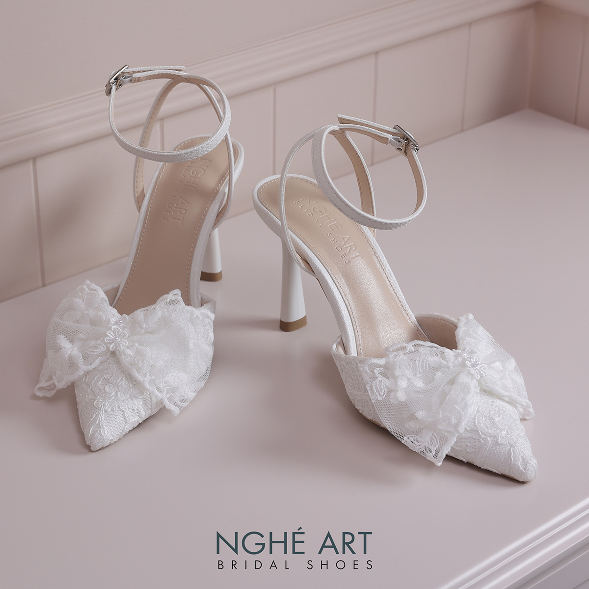 Giày cưới Nghé Art cao gót ren thủ công đính nơ 598-590-9P-NHU-TRANG - Ảnh 2 - Nghé Art Bridal Shoes – 0822288288