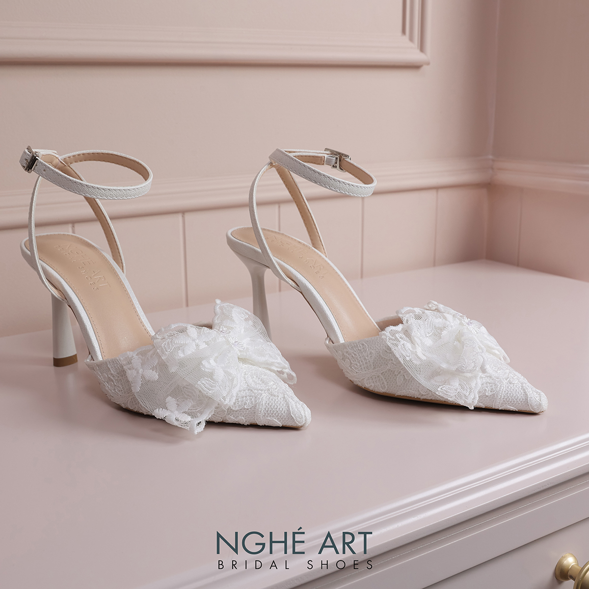 Giày cưới Nghé Art cao gót ren thủ công đính nơ 598-590-9P-NHU-TRANG - Ảnh 5 - Nghé Art Bridal Shoes – 0822288288