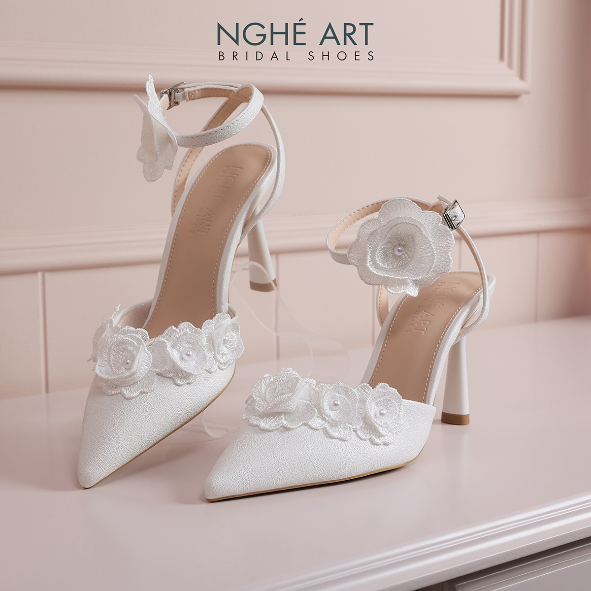 Giày cưới Nghé Art cao gót quai chéo đính hoa 601-590-9P-NHU-TRANG - Ảnh 3 - Nghé Art Bridal Shoes – 0822288288