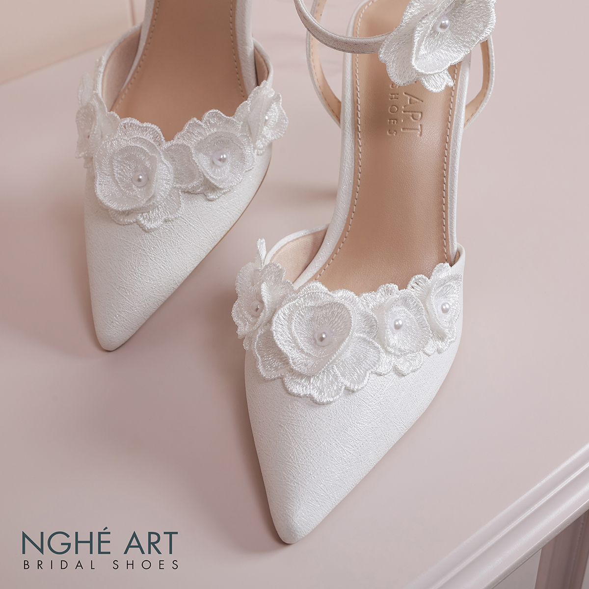 Giày cưới Nghé Art cao gót quai chéo đính hoa 601-590-9P-NHU-TRANG - Ảnh 4 - Nghé Art Bridal Shoes – 0822288288