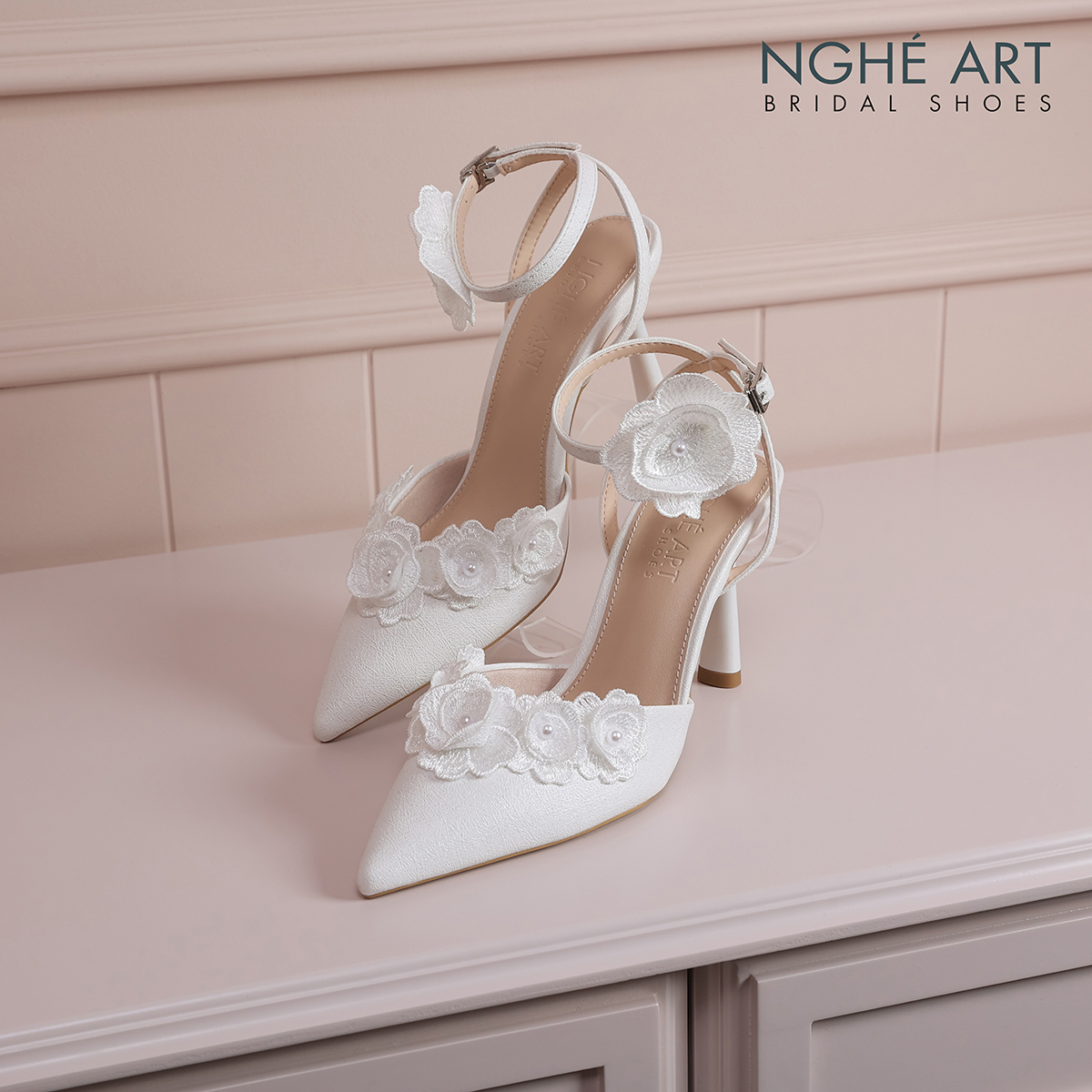 Giày cưới Nghé Art cao gót quai chéo đính hoa 601-590-9P-NHU-TRANG - Ảnh 5 - Nghé Art Bridal Shoes – 0822288288