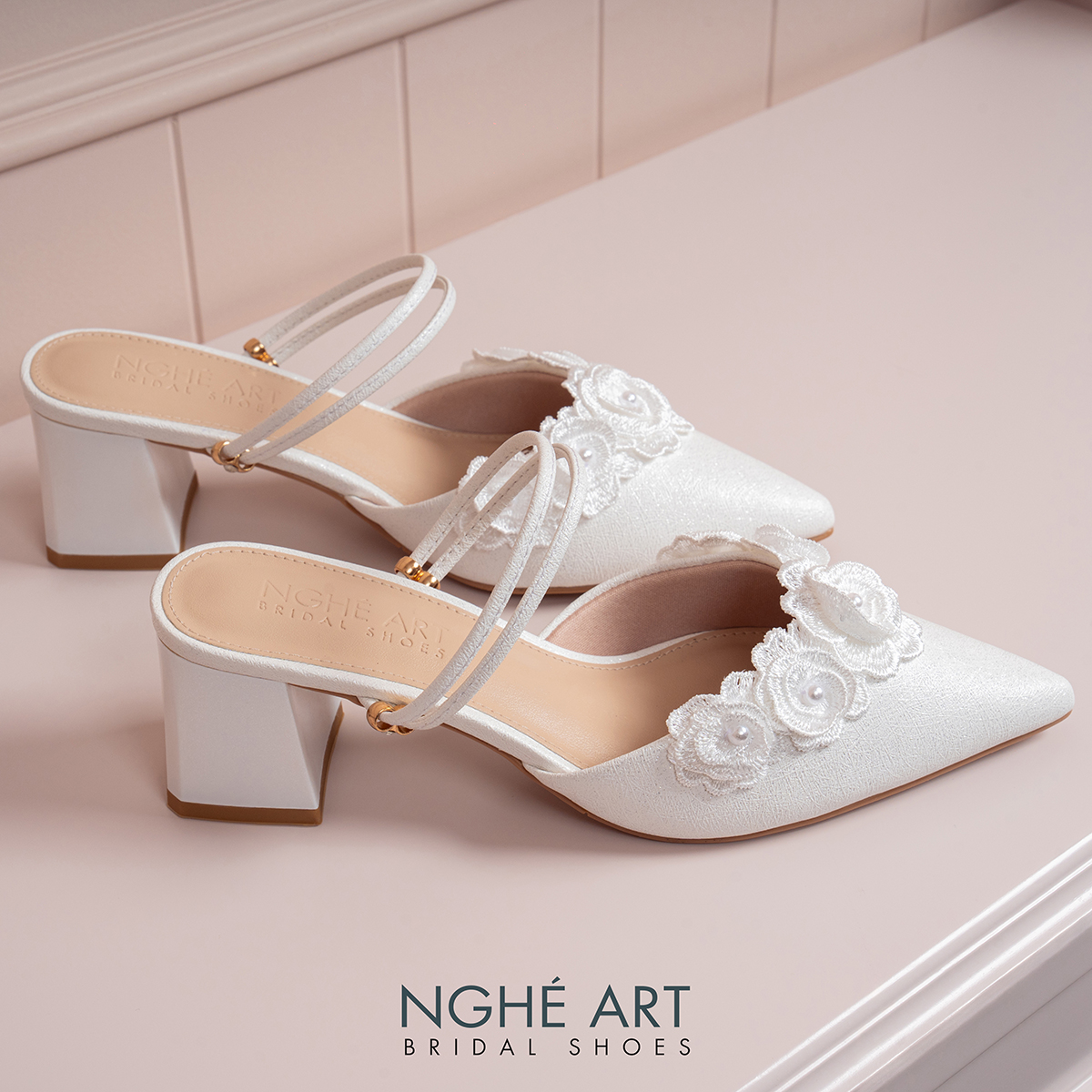 Giày cưới Nghé Art gót vuông đính hoa 601-592-6P-NHU-TRANG - Ảnh 3 - Nghé Art Bridal Shoes – 0822288288