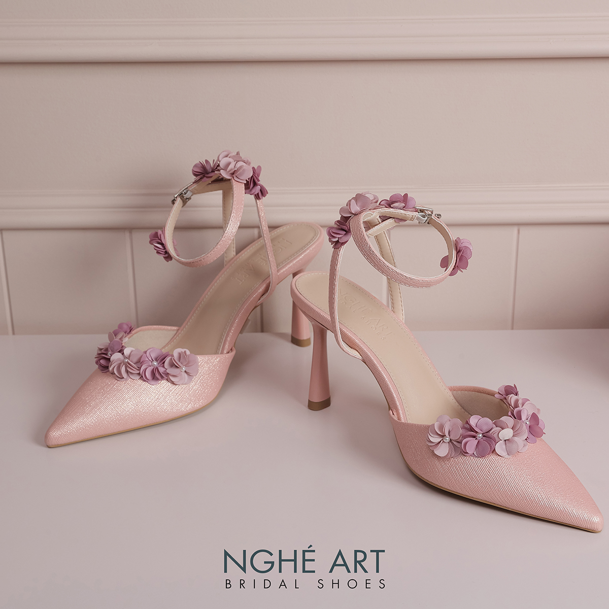 Giày cưới Nghé Art cao gót quai chéo hồng hoa tím pastel 604-TIM-590-9P-NHU-HONG - Ảnh 4 - Nghé Art Bridal Shoes – 0822288288