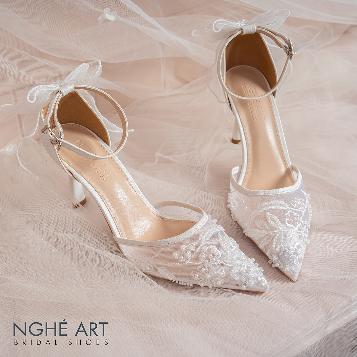 Giày cưới Nghé Art ren lưới thêu gót nơ 607-556-9P-LUOI-TRANG - Ảnh 2 - Nghé Art Bridal Shoes – 0822288288