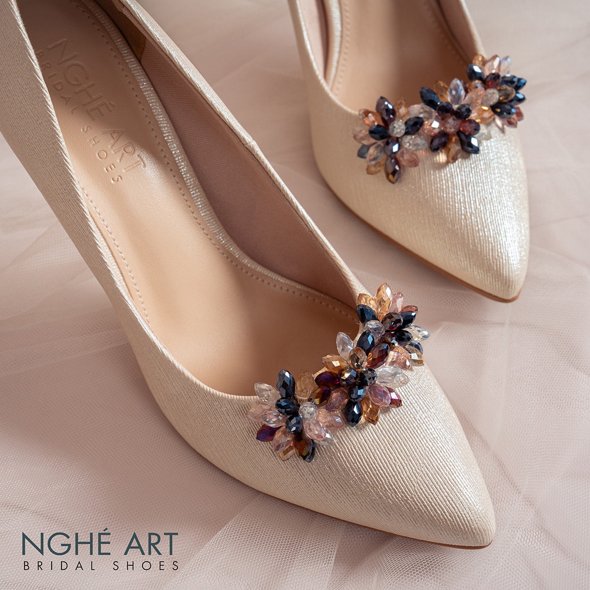 Giày cưới Nghé Art cao gót đính pha lê 608-377-10P-NHU-VANG - Ảnh 1 - Nghé Art Bridal Shoes – 0822288288
