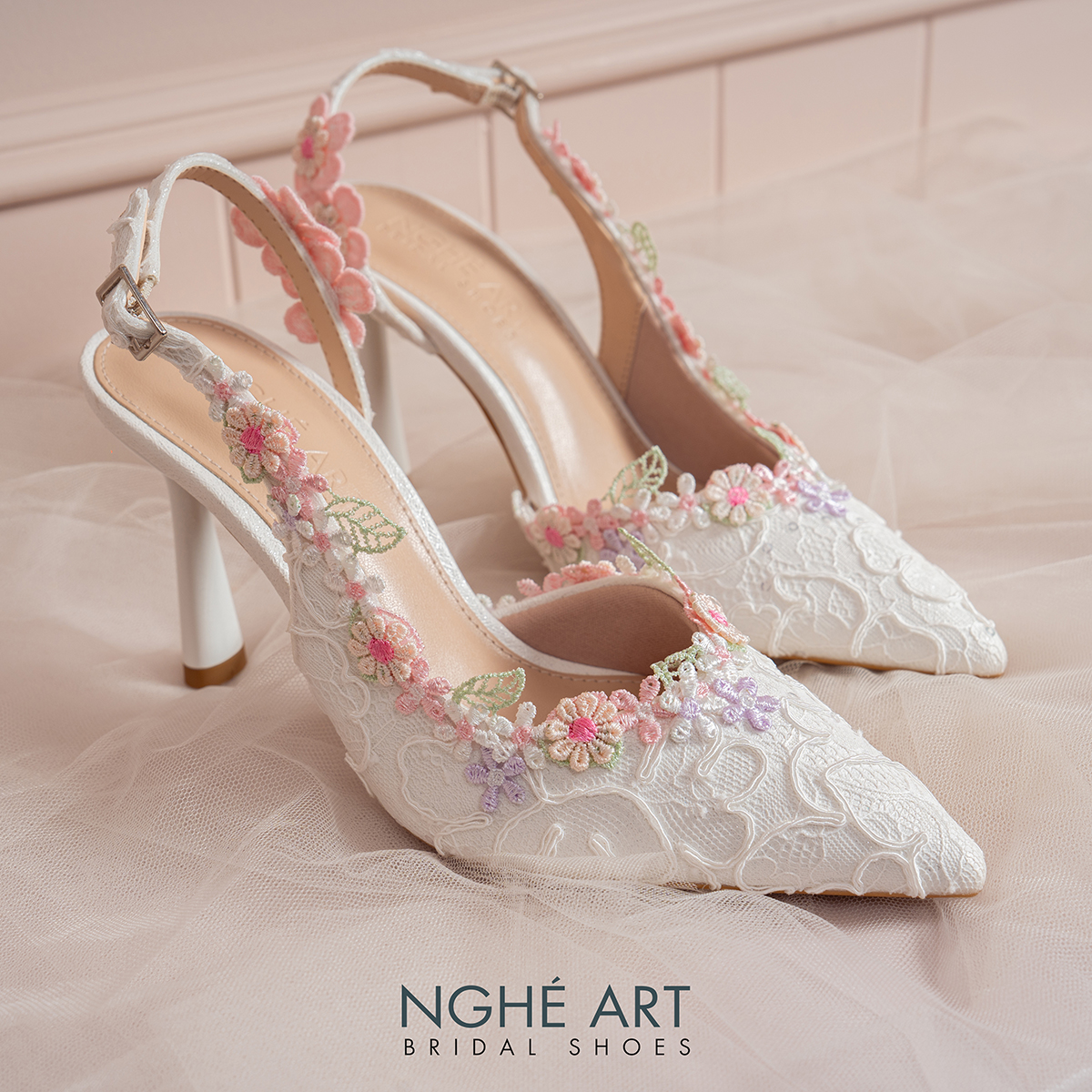 Giày cưới Nghé Art cao cấp form slingback ren viền hoa vintage 610-535-NHU-TRANG - Ảnh 1 - Nghé Art Bridal Shoes – 0822288288