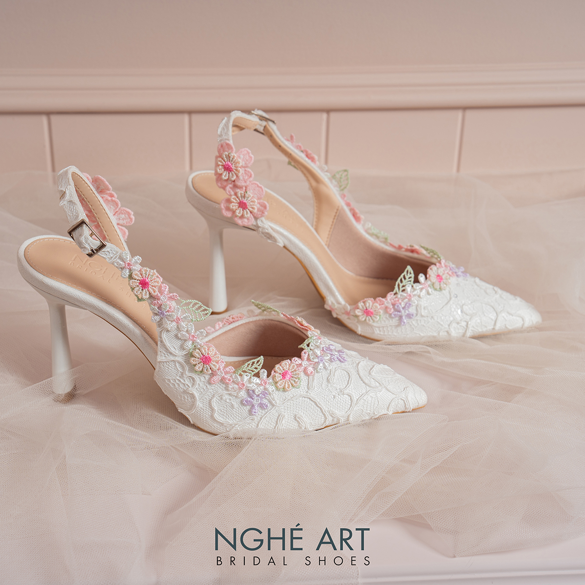 Giày cưới Nghé Art cao cấp form slingback ren viền hoa vintage 610-535-NHU-TRANG - Ảnh 3 - Nghé Art Bridal Shoes – 0822288288