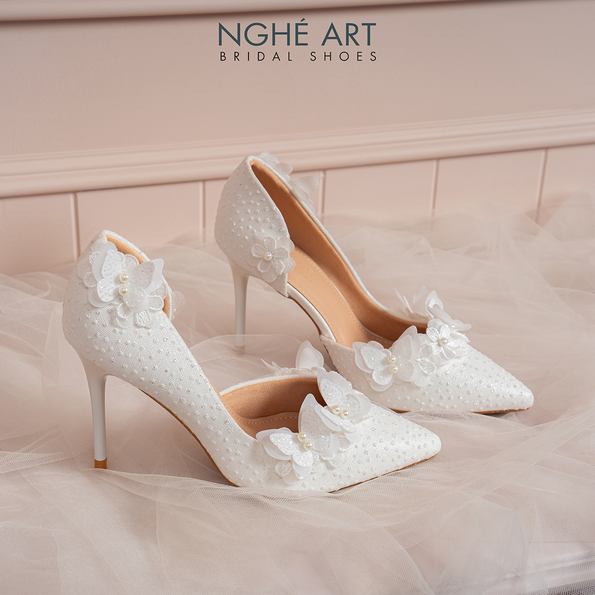 Giày cưới Nghé Art cao cấp ren cánh bướm và hoa 612-442-NHU-TRANG - Ảnh 2 - Nghé Art Bridal Shoes – 0822288288