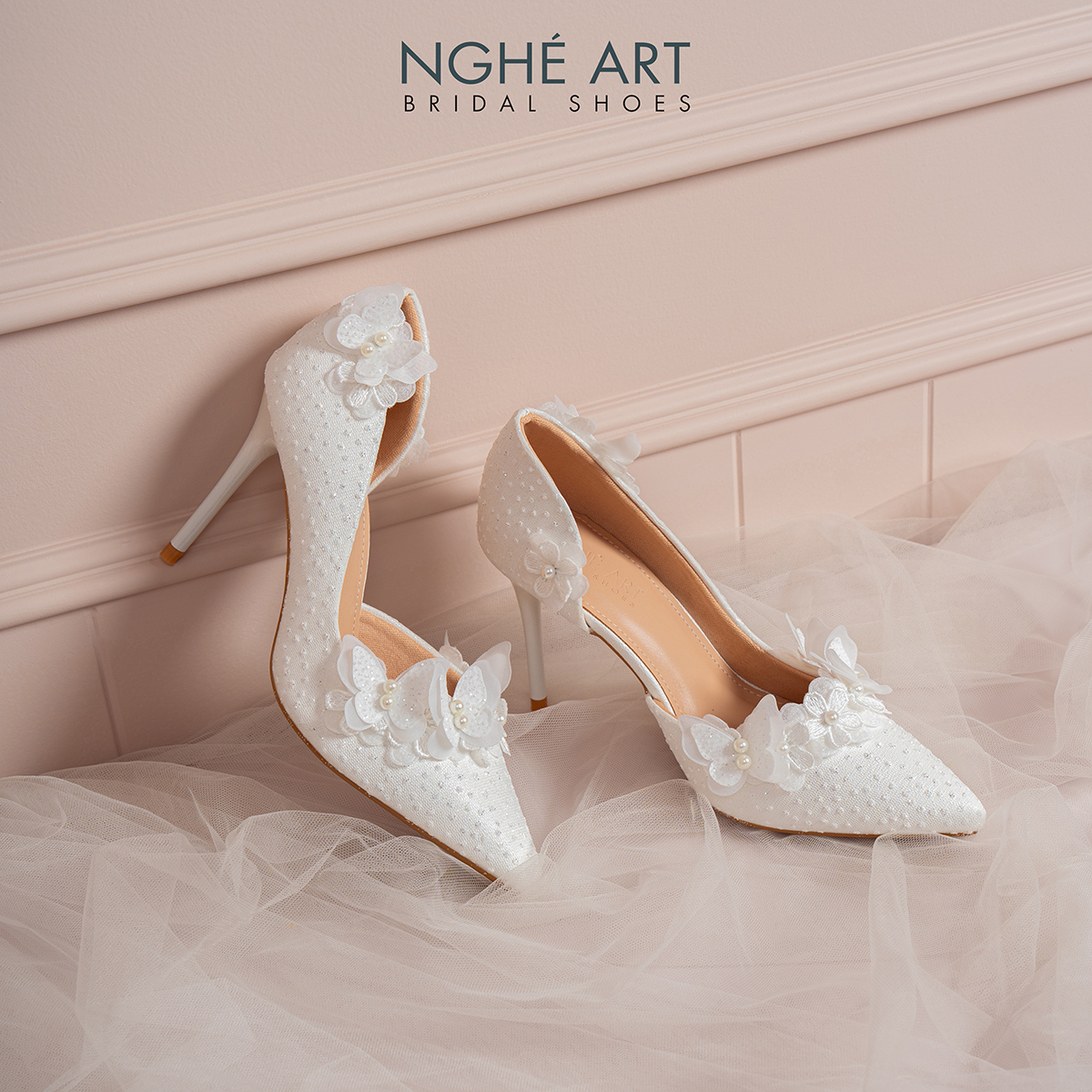 Giày cưới Nghé Art cao cấp ren cánh bướm và hoa 612-442-NHU-TRANG - Ảnh 5 - Nghé Art Bridal Shoes – 0822288288