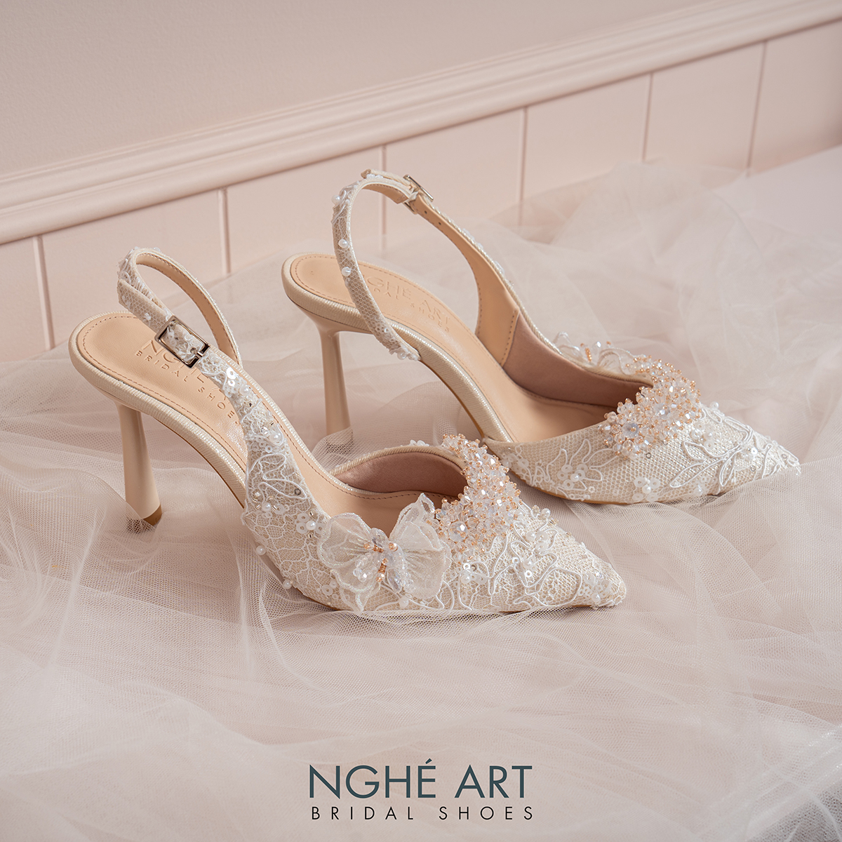 Giày cưới Nghé Art ren cao cấp kim sa ngọc trai hoa pha lê 613-535-NHU-VANG - Ảnh 2 - Nghé Art Bridal Shoes – 0822288288