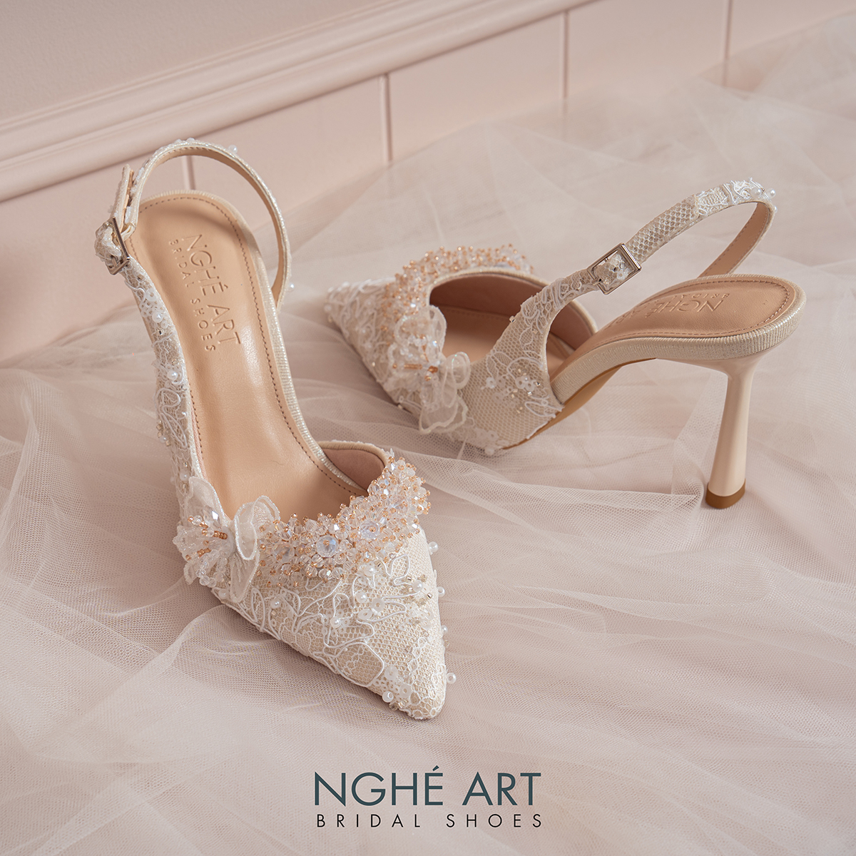 Giày cưới Nghé Art ren cao cấp kim sa ngọc trai hoa pha lê 613-535-NHU-VANG - Ảnh 3 - Nghé Art Bridal Shoes – 0822288288