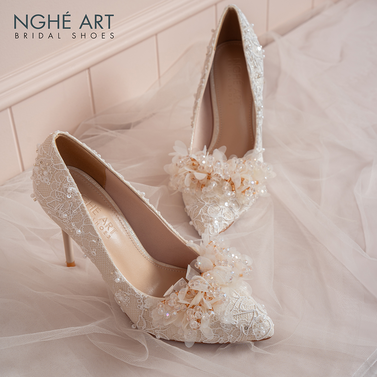 Giày cưới Nghé Art cao cấp ren kim sa ngọc trai hoa voan pha lê 614-377-10P-NHU-VANG - Ảnh 3 - Nghé Art Bridal Shoes – 0822288288