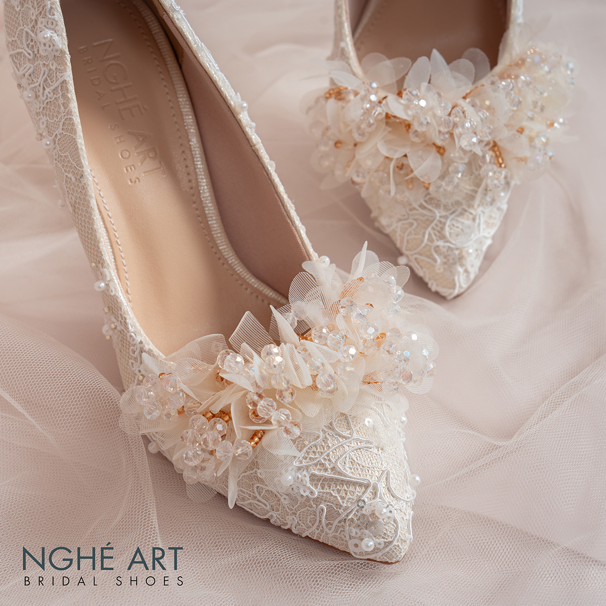 Giày cưới Nghé Art cao cấp ren kim sa ngọc trai hoa voan pha lê 614-377-10P-NHU-VANG - Ảnh 4 - Nghé Art Bridal Shoes – 0822288288