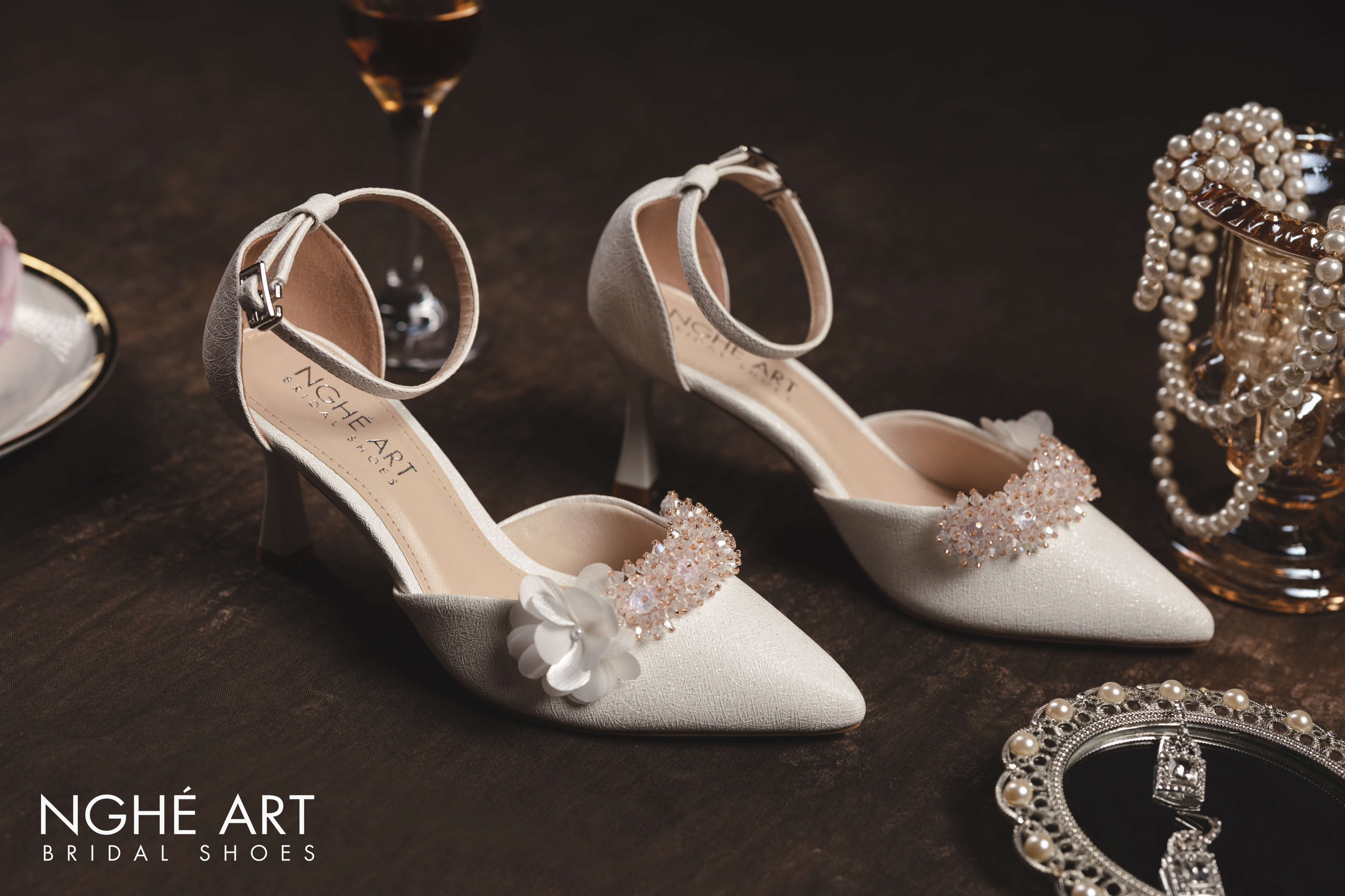Bộ sưu tập giày cao gót độc đáo, đong đầy tình yêu mùa Valentine - Ảnh 8 -  Nghé Art Bridal Shoes – 0822288288