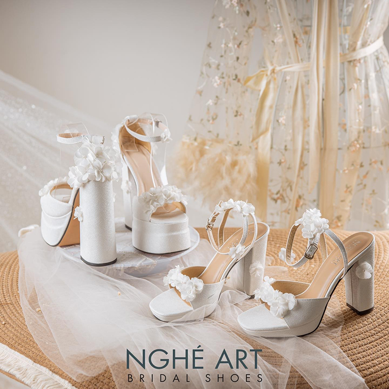 Cách Chọn Giày Cưới Phù Hợp Với Dáng Váy Cưới Của Bạn - Ảnh 5 - Nghé Art Bridal Shoes – 0822288288