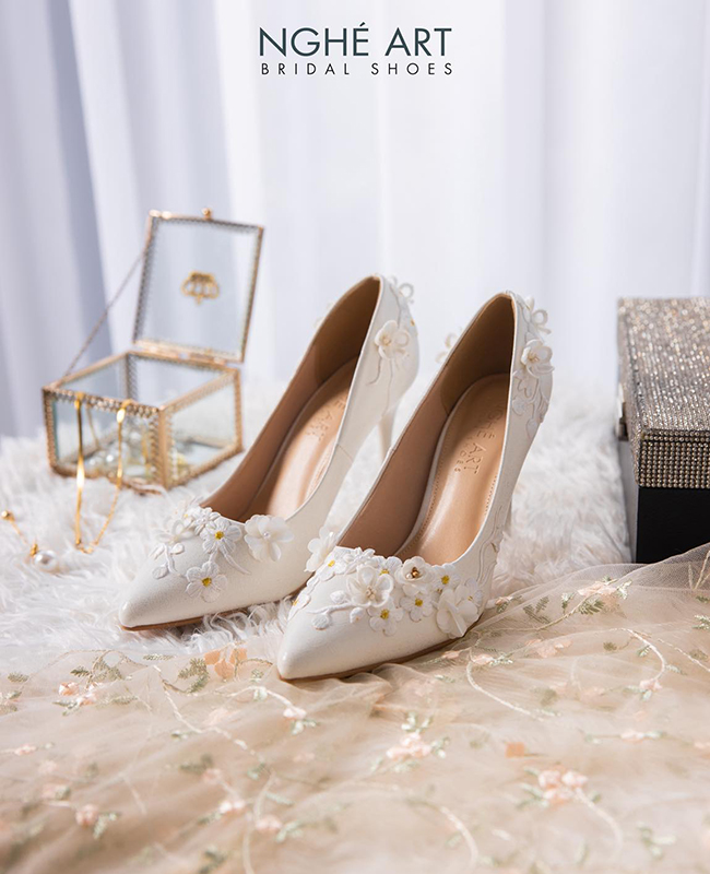Cách chọn giày cưới theo chiều dài váy - Ảnh 8 - Nghé Art Bridal Shoes – 0822288288