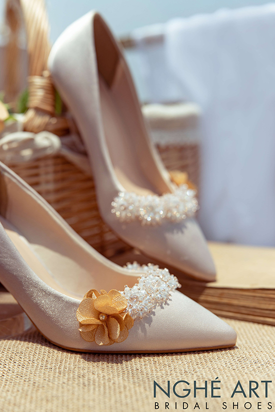 Cách lựa chọn chất liệu giày cưới cho ngày cưới thêm hoàn hảo - Ảnh 3 -  Nghé Art Bridal Shoes – 0908590288