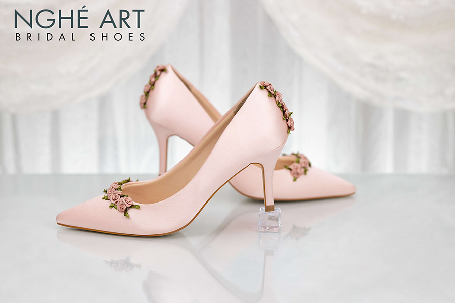 Cách lựa chọn giày cao gót công sở cho chị em văn phòng - Ảnh 4 -  Nghé Art Bridal Shoes – 0908590288