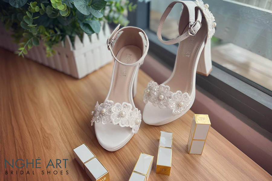 Chọn giày cưới cao gót cho cô dâu thấp - Ảnh 7 -  Nghé Art Bridal Shoes – 0822288288