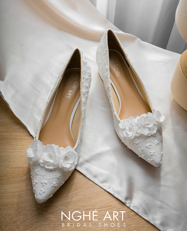 Nghìn Dáng Giày Cưới Cho Nàng Dâu Tỏa Sáng - Ảnh 1 - Nghé Art Bridal Shoes – 0822288288