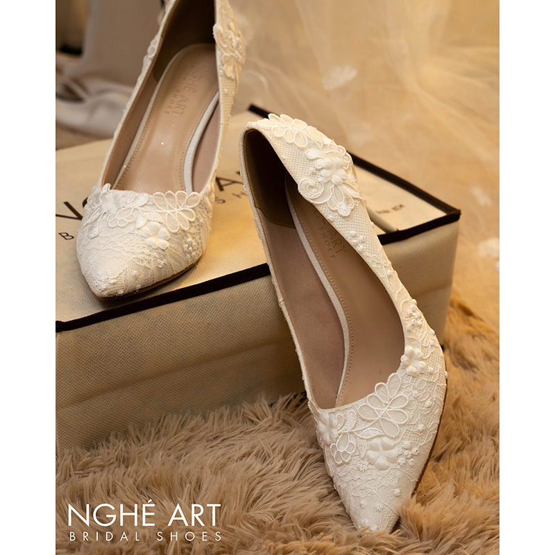 Giày cô dâu Nghé Art ren hoa nhũ trắng cao 10 cm 568-377-10P-NHU-TRANG - Ảnh 2 - Nghé Art Bridal Shoes – 0822288288