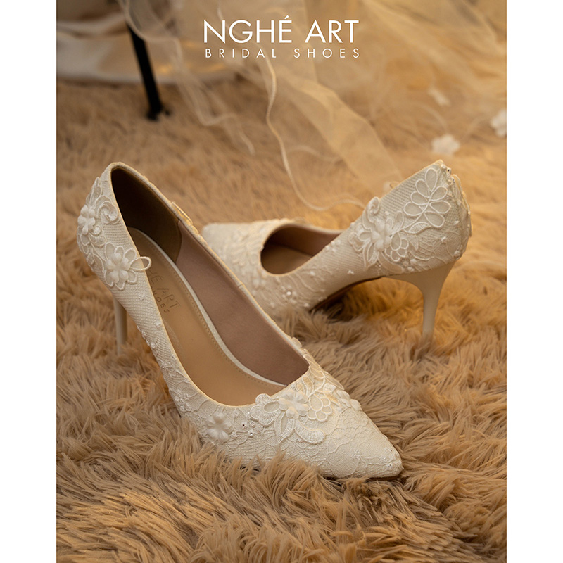 Giày cô dâu Nghé Art ren hoa nhũ trắng cao 10 cm 568-377-10P-NHU-TRANG - Ảnh 5 - Nghé Art Bridal Shoes – 0822288288