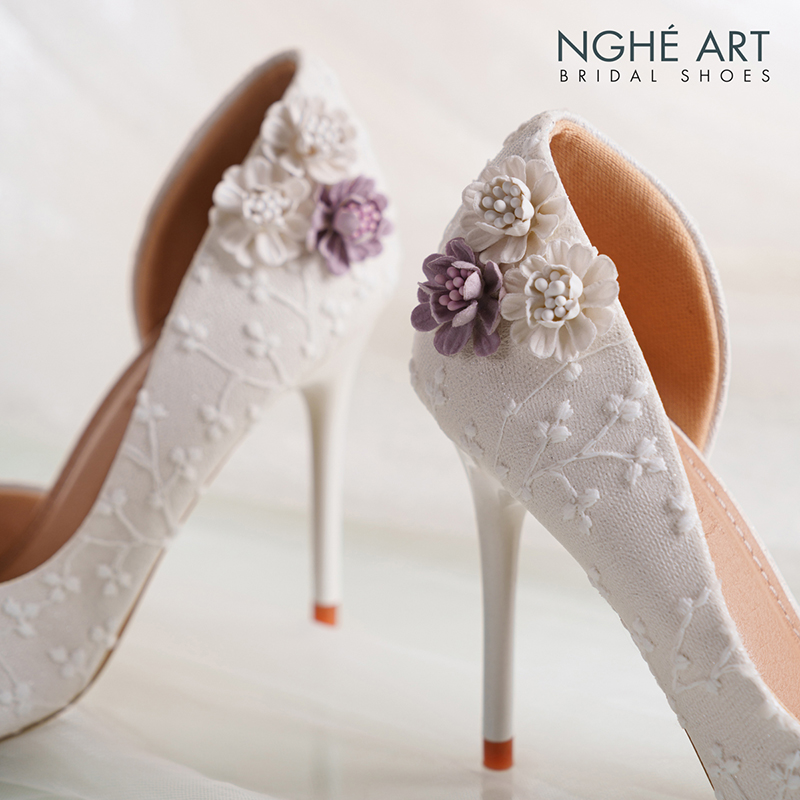 Giày Cô Dâu Ren Hoa 3D Tím Khói - Ảnh 2 - Nghé Art Bridal Shoes – 0822288288