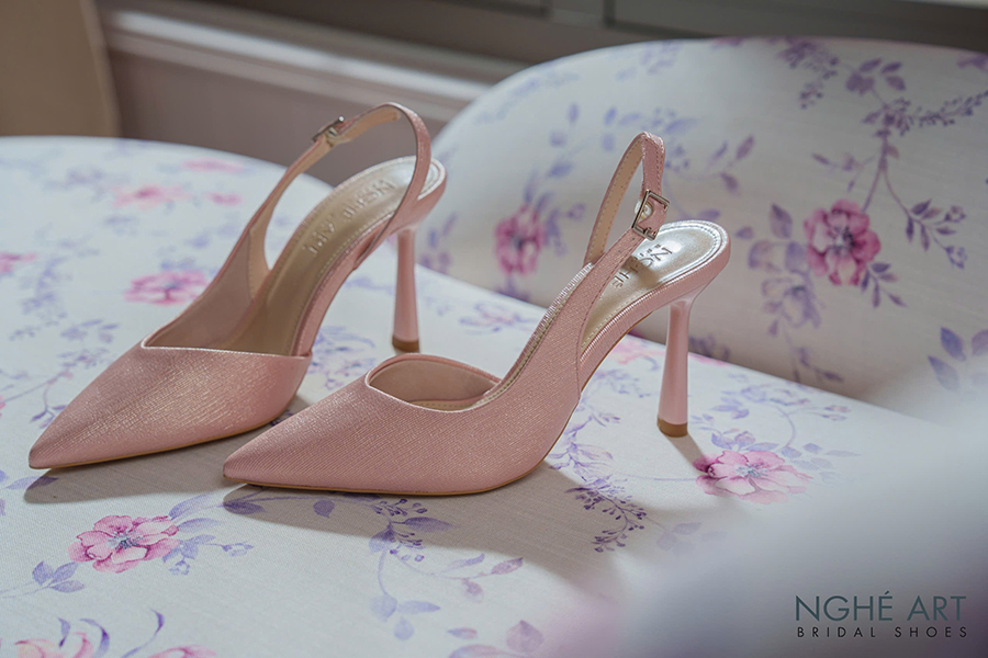 Giày cô dâu tone hồng - Ảnh 2 - Nghé Art Bridal Shoes – 0822288288