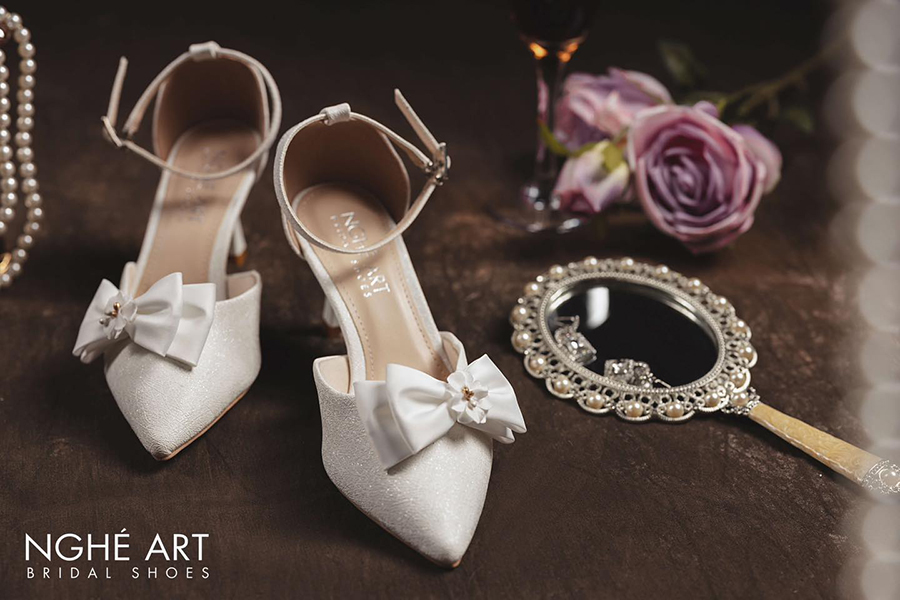 Giày cưới đính nơ: bộ sưu tập độc đáo khiến bao Nàng mê đắm - Ảnh 11 -  Nghé Art Bridal Shoes – 0822288288