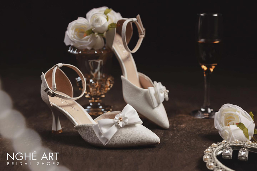 Giày cưới đính nơ: bộ sưu tập độc đáo khiến bao Nàng mê đắm - Ảnh 12 -  Nghé Art Bridal Shoes – 0822288288