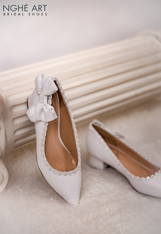 Giày cưới đính nơ - kiểu giày "hớp hồn”bao cô dâu - Ảnh 8 -  Nghé Art Bridal Shoes – 0822288288
