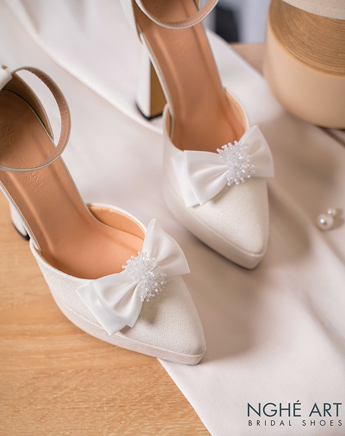 Giày cưới gót vuông nơ ngọc trai - Ảnh 1 - Nghé Art Bridal Shoes – 0822288288